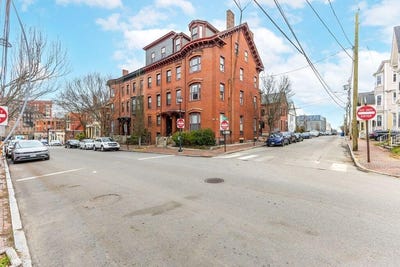 /international/us/22-pine-street-portland-me-110107457428/