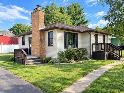 /international/us/328-doris-street-nw-sparta-mi-110119988911/