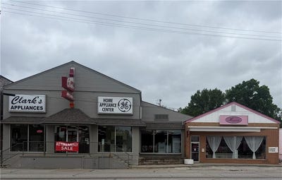 /international/us/9711-e-63rd-street-raytown-mo-110107665896/