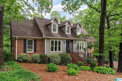 /international/us/6151-valley-station-drive-hoover-al-110107989218/