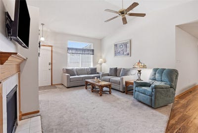 /international/us/5483-longview-court-johnston-ia-110108349516/