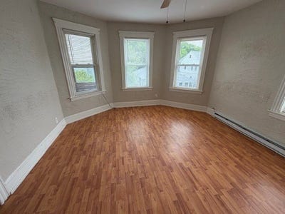 /international/us/91-stanton-street-worcester-ma-110108536757/
