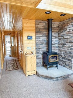 /international/us/865-n-pine-knoll-rd-duck-creek-ut-110106319133/
