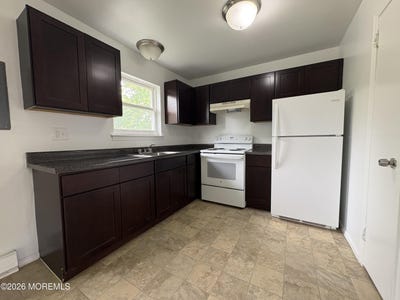 /international/us/28-spring-terrace-freehold-nj-110107963732/