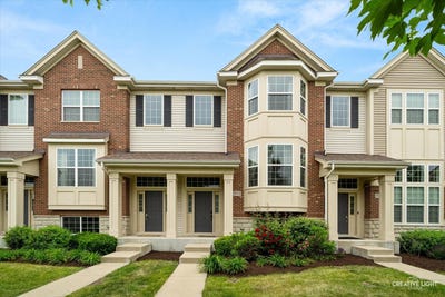 /international/us/2951-henley-lane-naperville-il-110108474159/