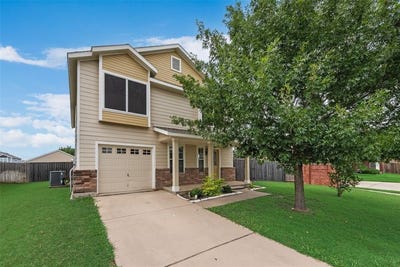 /international/us/124-independence-avenue-venus-tx-110100689796/