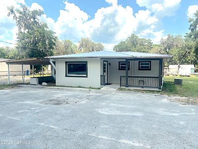 /international/us/673-3rd-avenue-welaka-fl-110100269543/