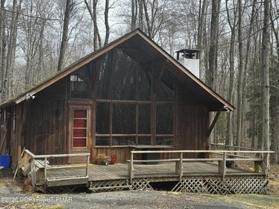 /international/us/174-sweet-briar-road-pocono-pines-pa-110107334640/