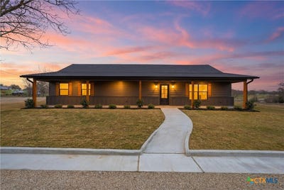 /international/us/2303-pilgrim-lane-lorena-tx-110120134392/