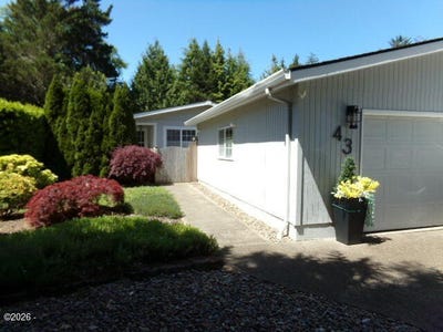 /international/us/43-beaver-tree-lane-lincoln-city-or-110108966299/