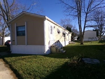 /international/us/206-viola-drive-freeport-il-110104050781/