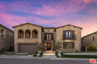 /international/us/11734-n-manchester-way-porter-ranch-ca-110104053062/