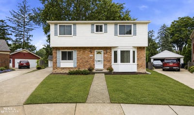 /international/us/402-roland-court-grosse-pointe-farms-mi-110110277318/
