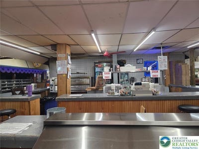 /international/us/201-station-road-quakertown-pa-110108912908/