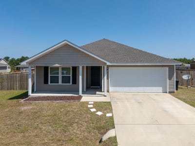 /international/us/12-w-lockwood-way-defuniak-springs-fl-110093994560/
