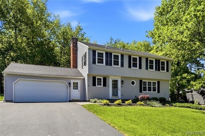 /international/us/35-independence-drive-orchard-park-ny-110108536284/