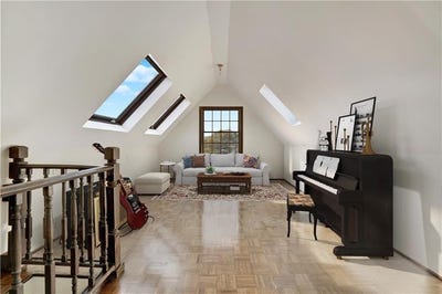 /international/us/192-beach-91st-street-rockaway-beach-ny-110099165652/?lang=en