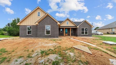 /international/us/152-corley-cir-wake-village-tx-110108444686/