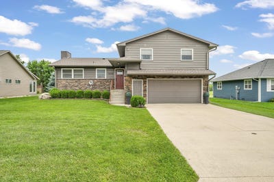 /international/us/1009-eloise-street-okoboji-ia-110100464390/