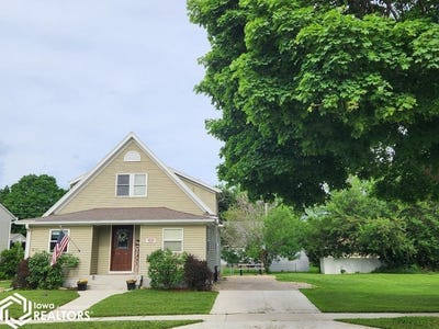 /international/us/1306-n-rhode-island-avenue-mason-city-ia-110100618327/