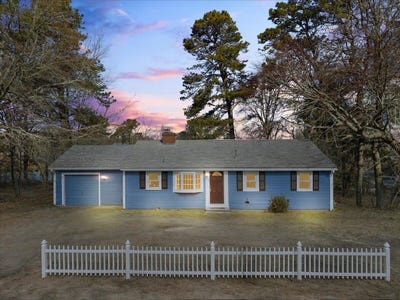 /international/us/365-phinneys-lane-centerville-ma-110106621421/