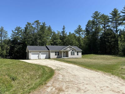 /international/us/469-poland-range-road-pownal-me-110100478799/