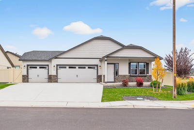 /international/us/911-bing-st-grandview-wa-110103500765/