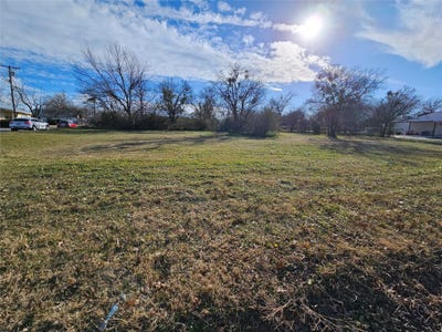 /international/us/607-w-live-oak-street-jacksboro-tx-110107241426/
