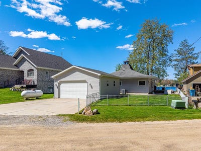 /international/us/4625-lake-resort-gladwin-mi-110108151826/