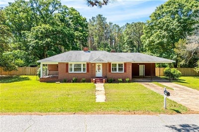 /international/us/1612-33rd-street-valley-al-110107818515/