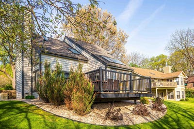 /international/us/20-gleneagle-drive-galena-il-110107856118/