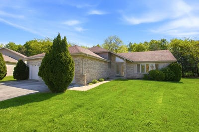 /international/us/301-providence-drive-matteson-il-110108626254/