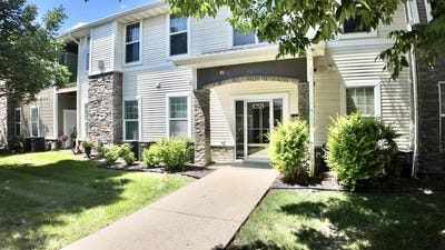 /international/us/10325-providence-drive-johnston-ia-110103965027/