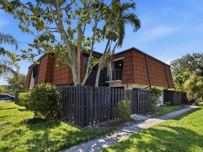 /international/us/6345-red-pine-lane-greenacres-fl-110110255905/
