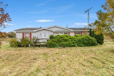 /international/us/6906-190th-avenue-stanwood-mi-110096897710/
