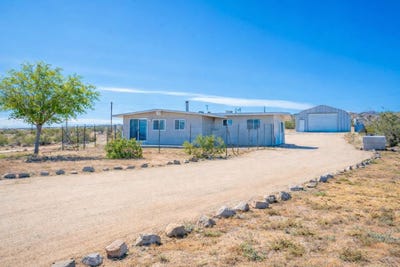 /international/us/5096-old-woman-springs-road-johnson-valley-ca-110106313031/