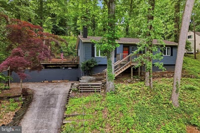 /international/us/2738-creek-road-feasterville-trevose-pa-110108339026/