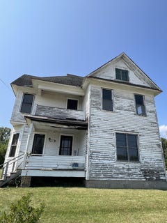 /international/us/1019-mackinaw-ave-cheboygan-mi-110101982880/