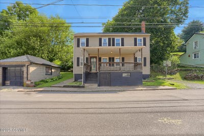 /international/us/1278-upper-mulberry-street-danville-pa-110101210992/