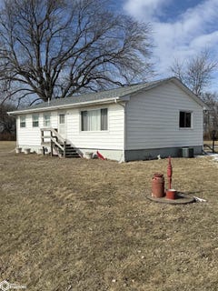 /international/us/702-180th-avenue-monmouth-il-110105803508/