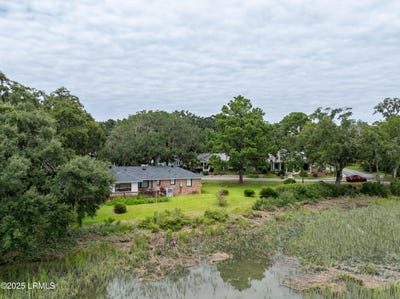 /international/us/807-11th-street-port-royal-sc-110107464645/