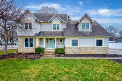 /international/us/107-keswick-court-amherst-oh-110106229606/