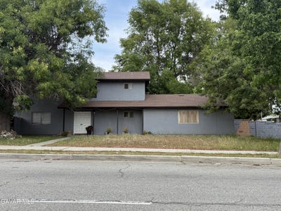/international/us/15245-monte-street-sylmar-ca-110100866194/