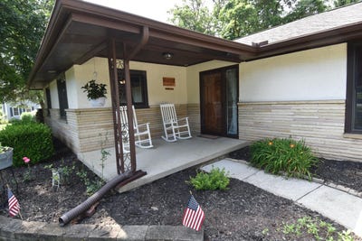 /international/us/15-tow-path-road-granville-oh-110109216158/