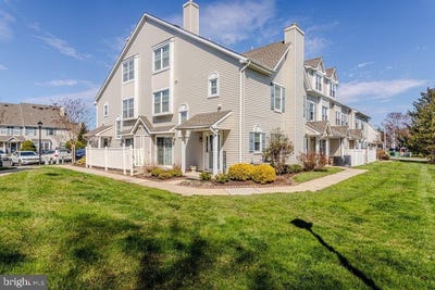/international/us/105-wharton-road-mount-laurel-nj-110107750324/