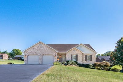 /international/us/1704-wycliffe-street-bedford-va-110120426172/