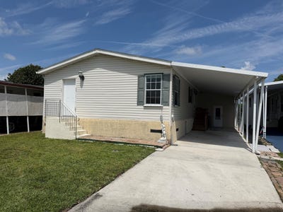 /international/us/2321-sw-85th-avenue-davie-fl-110107664276/