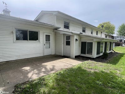 /international/us/2912-garden-avenue-burlington-ia-110098063529/