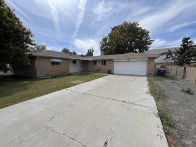 /international/us/1340-lawndale-twin-falls-id-110108474075/