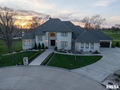 /international/us/2300-greenspointe-circle-quincy-il-110100260269/